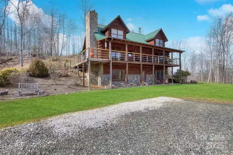 128 Kona Rd, Bakersville, NC 28705