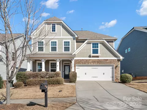 2018 Kensley Dr, Waxhaw, NC 28173