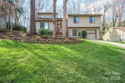 201 Oak Creek Dr, Charlotte, NC 28270