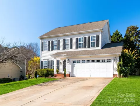 12112 Autumn Winds Ln, Pineville, NC 28134