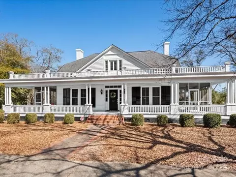 328 3rd St, Cheraw, SC 29520