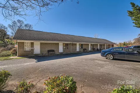 151 N Main St, Mount Holly, NC 28120