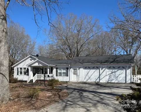 3523 Flat Creek Rd, Lancaster, SC 29720