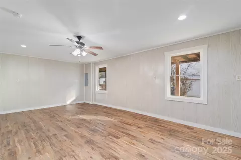 Living - 95 Spencer St, Clyde, NC 28721 photo 5 of 5