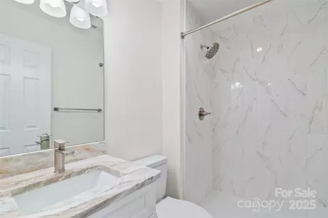 Bath - 95 Spencer St, Clyde, NC 28721 photo 1 of 1