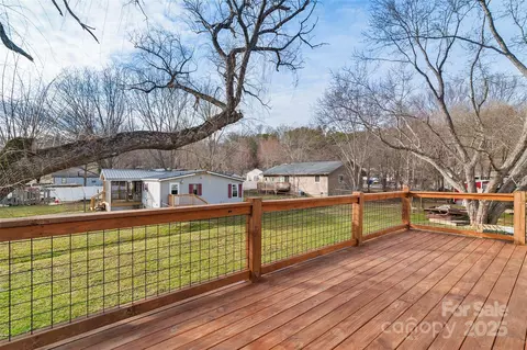 Exterior - 95 Spencer St, Clyde, NC 28721 photo 6 of 8