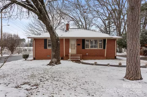 1401 Walker St, Salisbury, NC 28144 photo 3