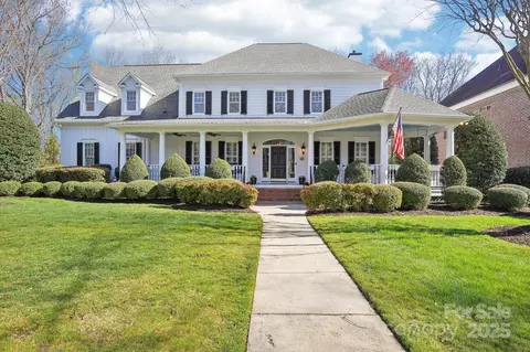 9128 Summer Club Rd, Charlotte, NC 28277