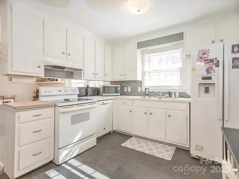 Kitchen - 4455 Hampton Rd, Salisbury, NC 28144 photo 1 of 2