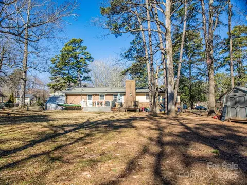 Exterior - 4455 Hampton Rd, Salisbury, NC 28144 photo 8 of 10