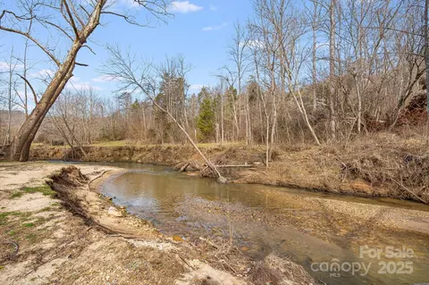 127 Harper Valley Ln, Lake Lure, NC 28746