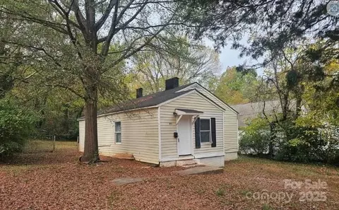 814 Cantwell St, Charlotte, NC 28208