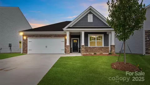 447 Zender Ln, Monroe, NC 28112