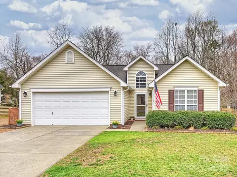 2405 Ivy Run Dr, Indian Trail, NC 28079