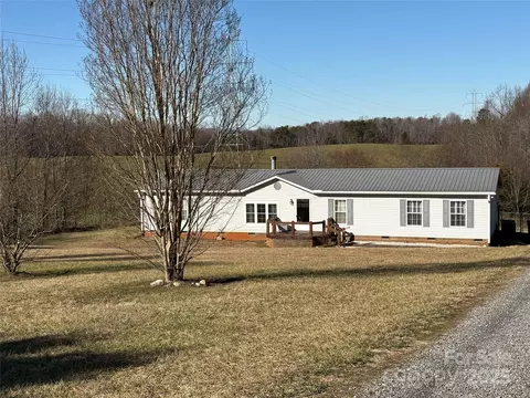 2084 W Memorial Hwy Rd, Union Grove, NC 28689