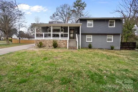 3501 Winterfield Pl, Charlotte, NC 28205