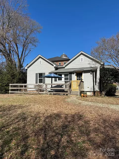 Exterior - 400 Martin Luther King Jr Ave, Kannapolis, NC 28083 photo 4 of 9