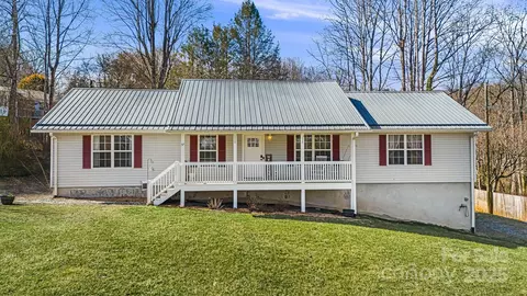 57 Sweet Summer Ln, Brevard, NC 28712