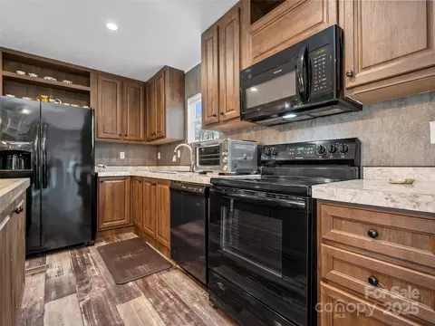 Kitchen - 105 Eade Rd, Etowah, NC 28729 photo 3 of 4