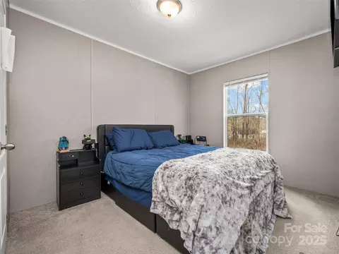 Bedroom - 105 Eade Rd, Etowah, NC 28729 photo 3 of 4