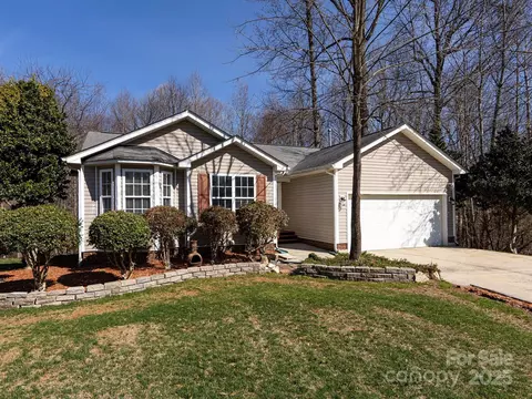 7936 Rolling Stone Ave, Charlotte, NC 28216