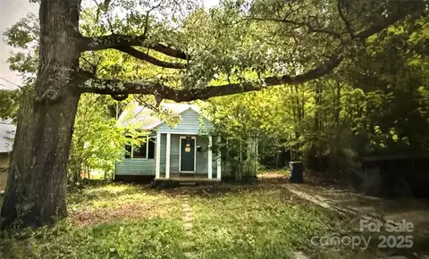 3016 Parkway Ave, Charlotte, NC 28208