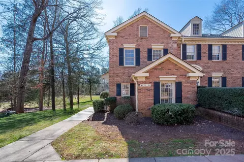4151 Ivystone Ct, Charlotte, NC 28277
