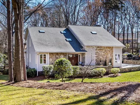 3011 Lauren Glen Rd, Charlotte, NC 28226
