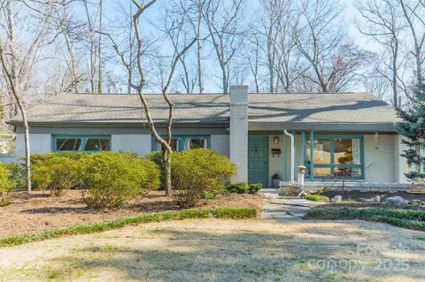 2501 Tanglewood Ln, Charlotte, NC 28211