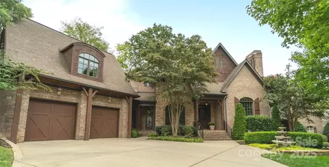 5523 Closeburn Rd, Charlotte, NC 28210