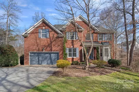 6040 Graburns Ford Dr, Charlotte, NC 28269