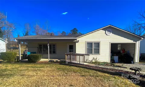 659 Stroud St, Marion, NC 28752
