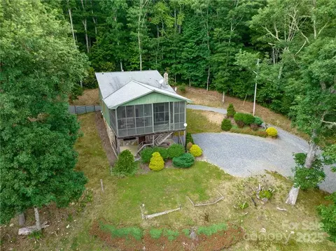 Exterior - 167 Bold Springs Rd, Sylva, NC 28779 photo 4 of 12