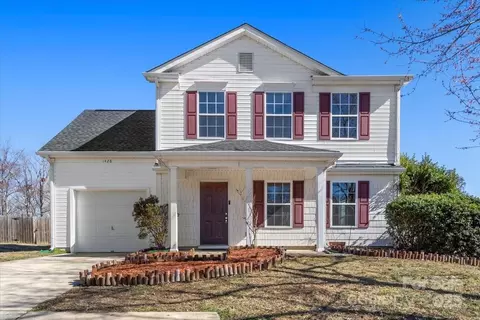 1428 Nature Pl, Charlotte, NC 28214