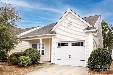5216 Crystal Lakes Dr, Rock Hill, SC 29732