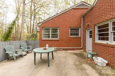 Exterior - 906 Forest Dr, Lancaster, SC 29720 photo 5 of 8