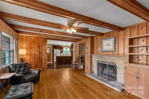 Living - 906 Forest Dr, Lancaster, SC 29720 photo 2 of 5