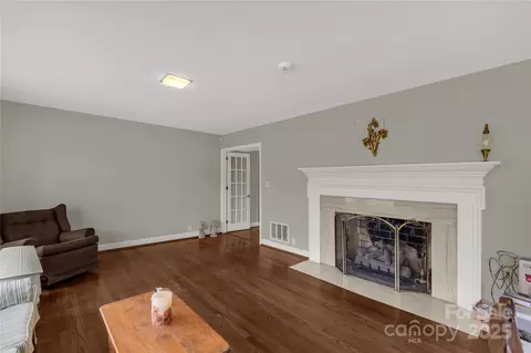 Living - 906 Forest Dr, Lancaster, SC 29720 photo 1 of 5