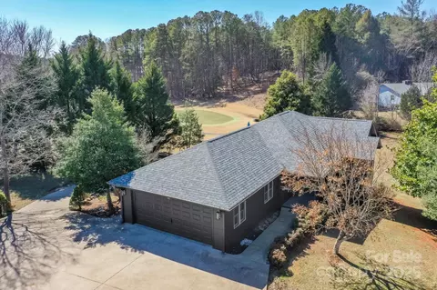 481 Winesap Rd, Lake Lure, NC 28746