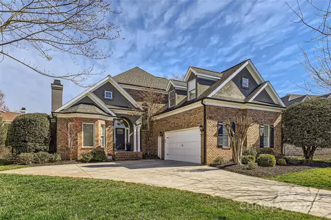 16212 Walcot Ln, Cornelius, NC 28031