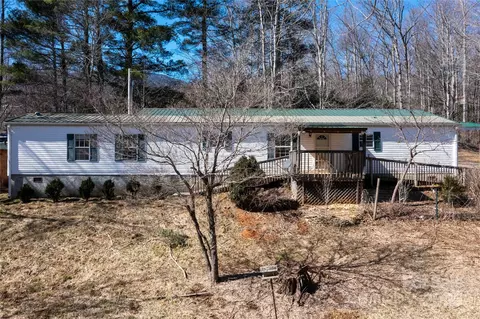 169 Old Chip Yard Dr, Burnsville, NC 28714