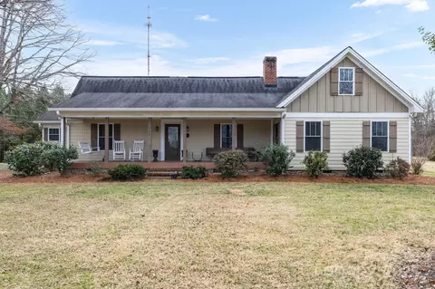160 Aaron Ln, Eden, NC 27288