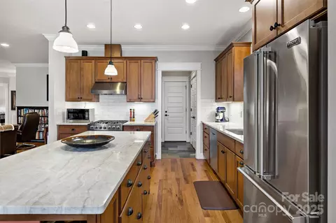 Kitchen - 22 Stills Creek Loop, Fairview, NC 28730 photo 6 of 7
