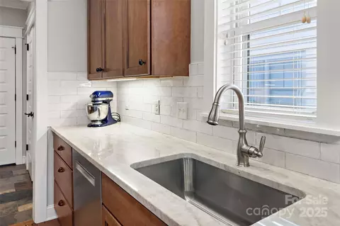 Kitchen - 22 Stills Creek Loop, Fairview, NC 28730 photo 3 of 7