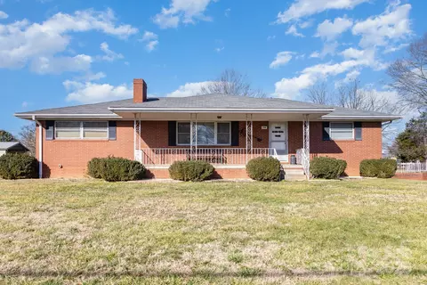 290 S Enochville Ave, Kannapolis, NC 28081