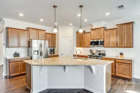 10014 Berkeley Castle Dr, Charlotte, NC 28273