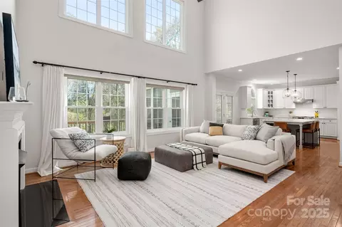 11001 Valley Spring Dr, Charlotte, NC 28277