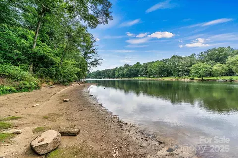 150 Slate 40 Dr #40, Statesville, NC 28625