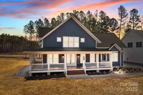 117 Mills Garden Rd, Statesville, NC 28625