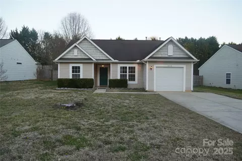 4718 Sahalee Ln, Charlotte, NC 28216